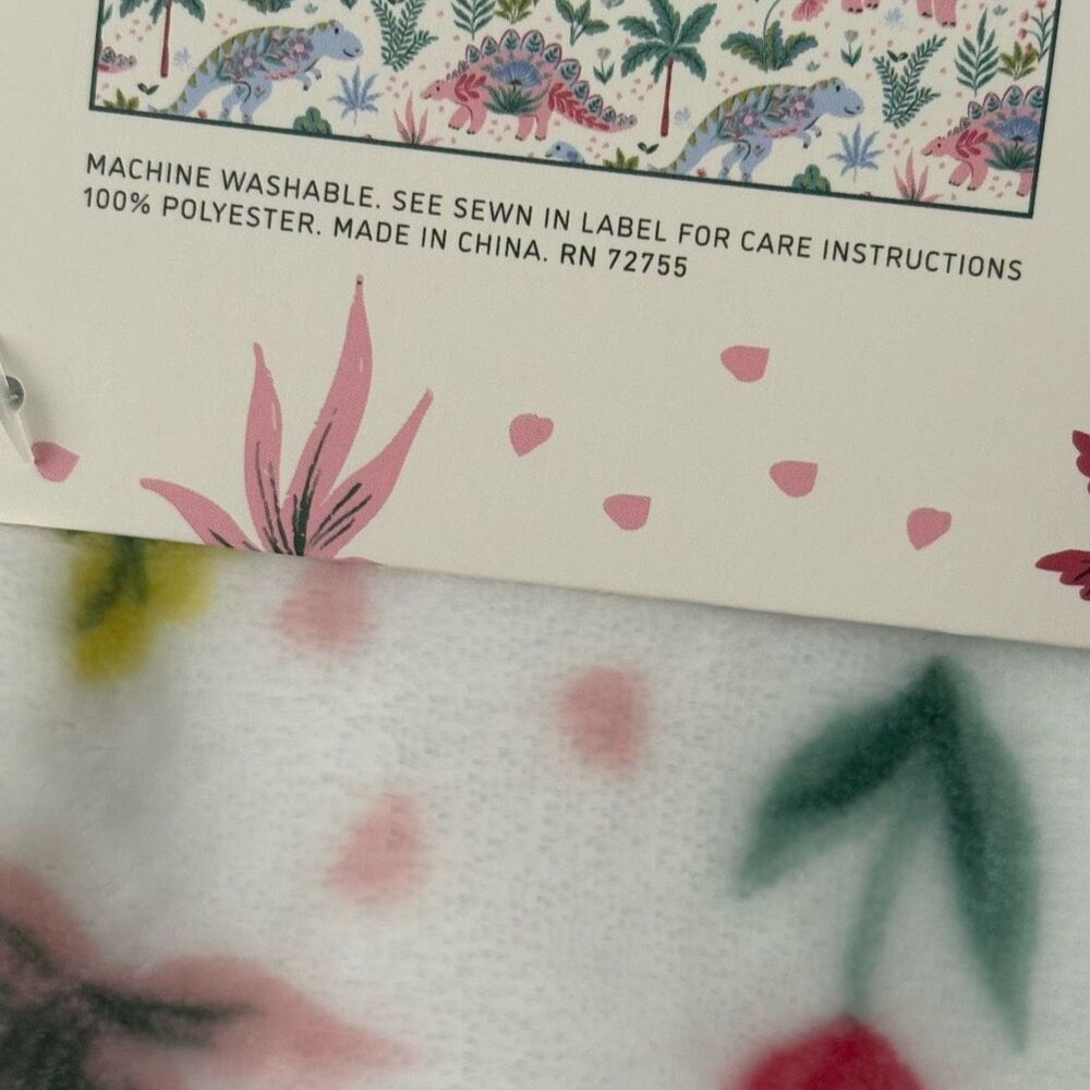 Leo’s Fort Girly Pink Purple Green Blue White Dinosaur Blanket 50 x 70 NWT - Picture 9 of 9